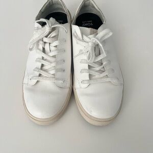 Toms Travel Lite White Leather Lace-Up Sneakers